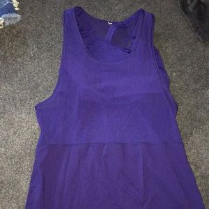 SIZE 6 LULULEMON TANK TOP WITH BUILT IN SPORTS BRA